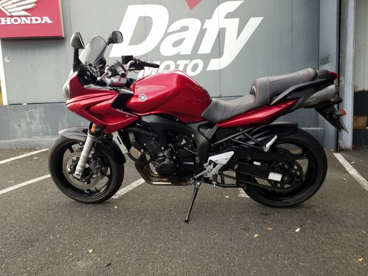 Yamaha 600 Fazer - CHOLET Yamaha 600 Fazer - CHOLET