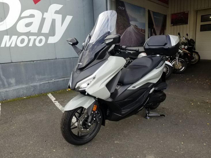 Honda 350 Forza - CHOLET